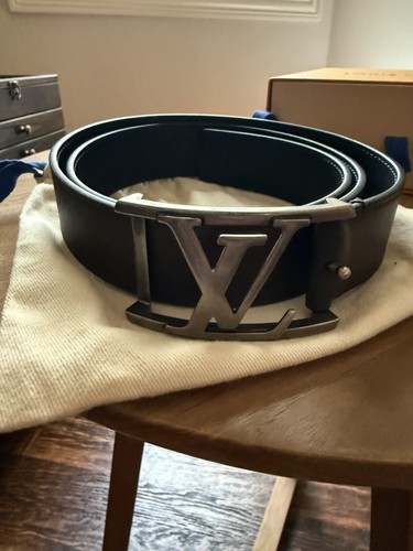 Louis vuitton initiales - lv,