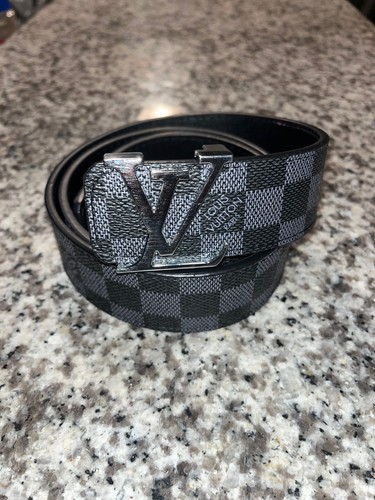 Louis vuitton initiali - lv,